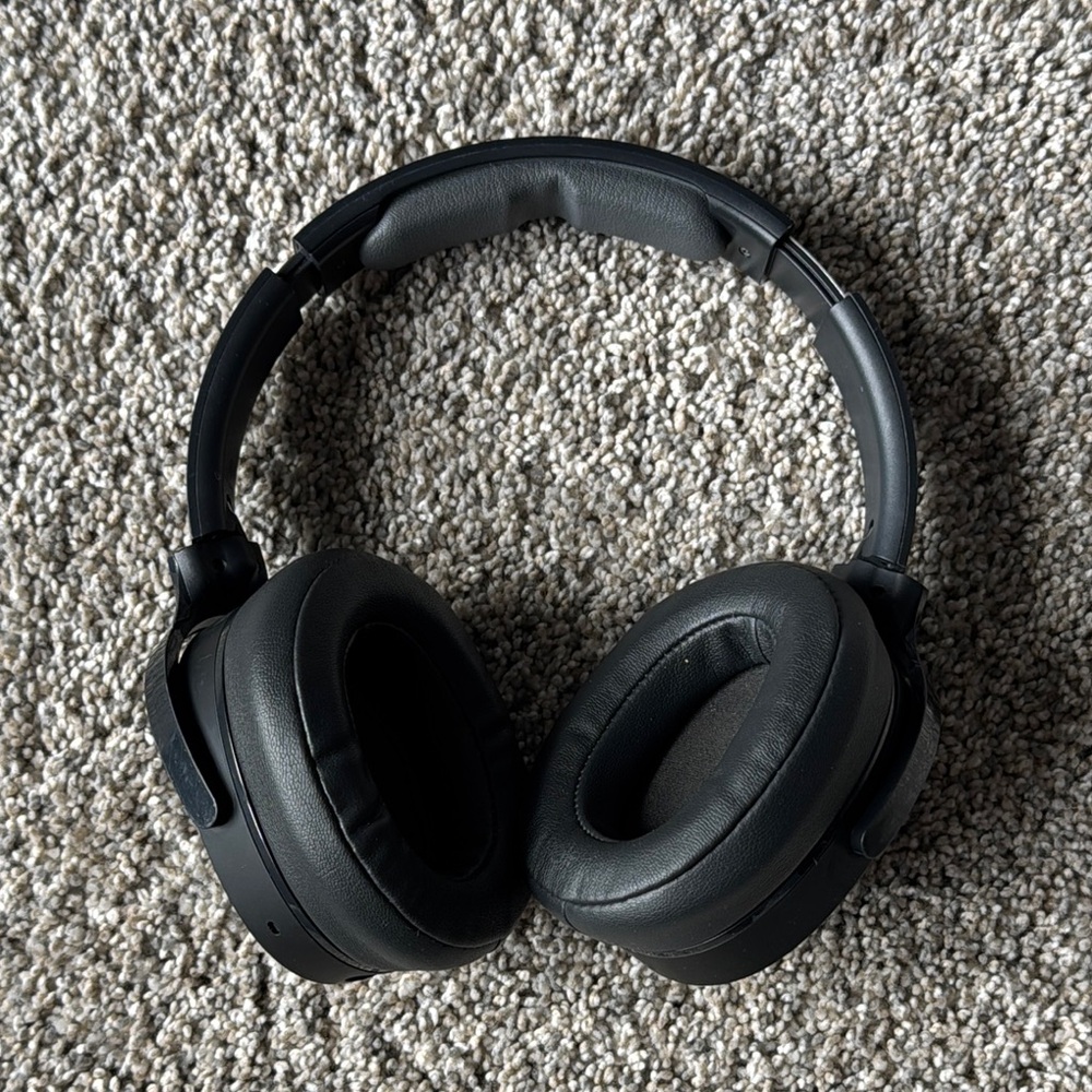 Skullcandy anc Black Over-Ear Headphones with Plush Padding